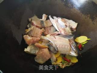 酸菜鲈鱼火锅的做法步骤：8