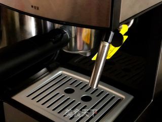 #东菱意式咖啡机试用#雕花咖啡的做法步骤：6
