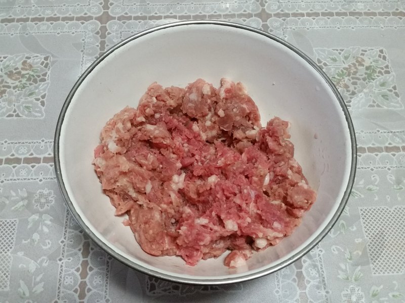 猪肉荠菜煎饺的做法步骤：1