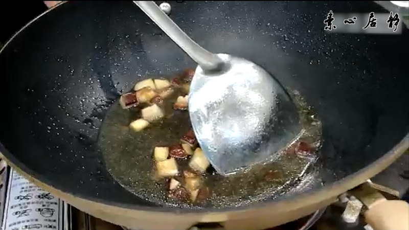 三鲜炖豆腐视觉与味觉的双重满足！【素心居静庄青山】的做法步骤：8