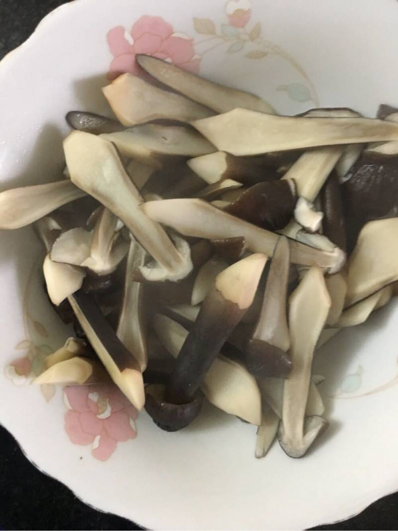 美味黑皮鸡纵菌的做法步骤：2