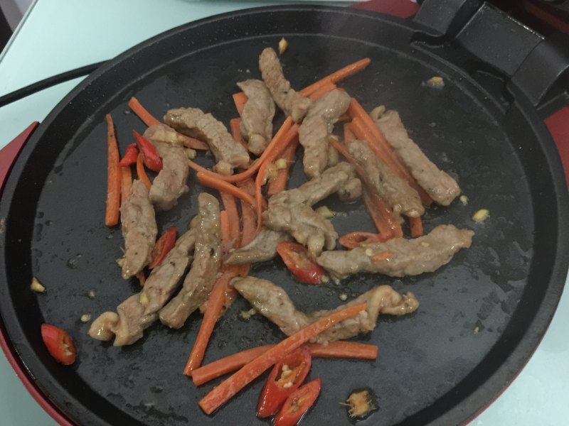 嫩牛肉卷饼的做法步骤：14