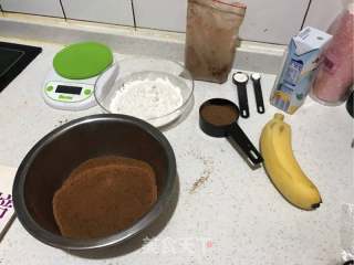 香蕉巧克力麦芬的做法步骤：1