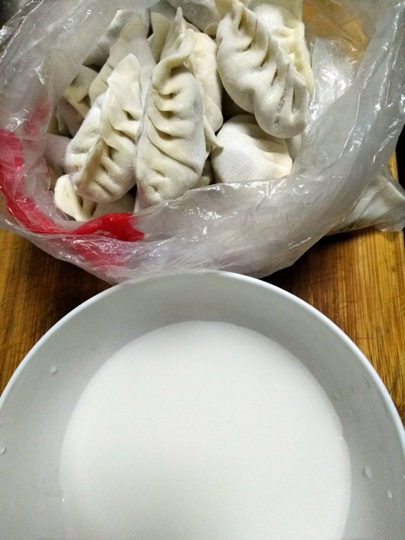 冰花煎饺的做法步骤：3