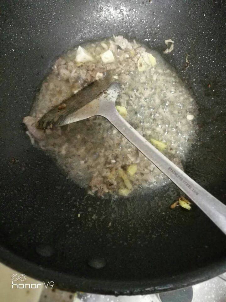 青菜豆腐肉末的做法步骤：2