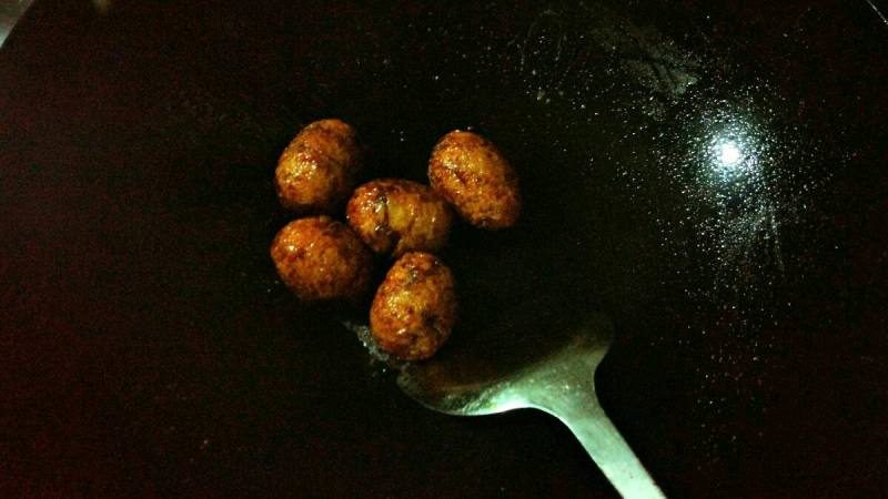 鸡蛋美食--酱香虎皮鸡蛋(乡宴江湖菜又名油爆蛋)的做法步骤：8