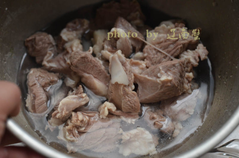 萝卜烧羊肉，冬吃萝卜夏吃姜，老百姓的保健食品的做法步骤：5