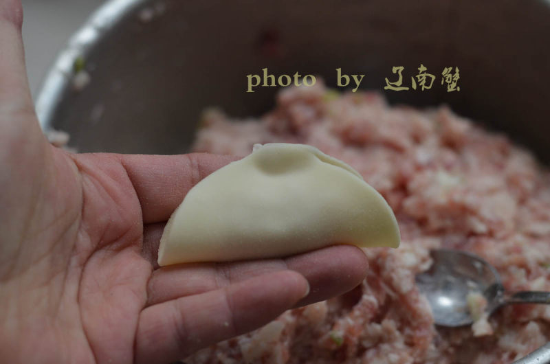 莲藕肉饺子，口感超级棒的饺子的做法步骤：11