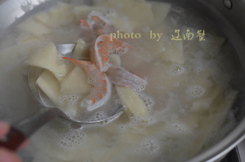 酸汤饺子皮，开胃又暖身，冬天吃特别美的做法步骤：9