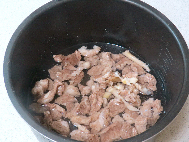 美味下饭菜【牛肉咖喱锅】的做法步骤：4