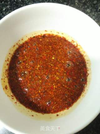 自制超香超简单的辣椒油的做法步骤：8