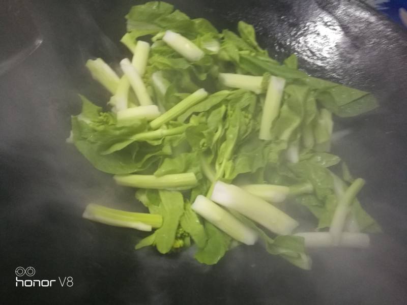 腊肉白菜苔的做法步骤：4