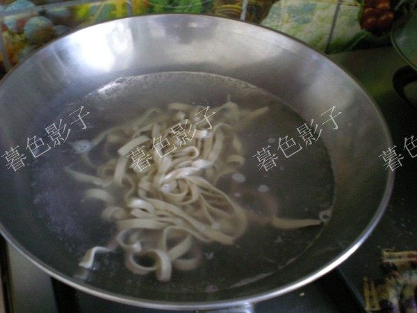 花样美食，荞麦面条的做法步骤：7