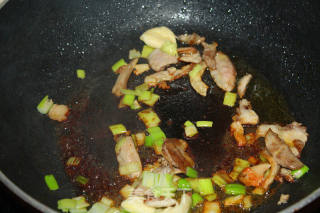 虾仁白菜豆腐海带汤的做法步骤：6