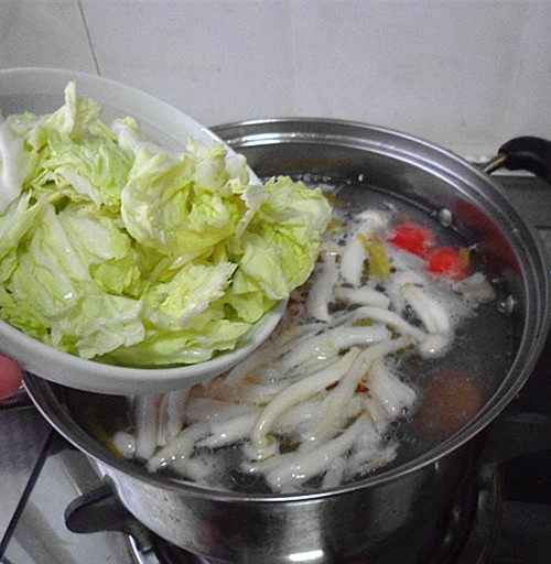 花样美食——蔬菜蘑菇汤的做法步骤：5