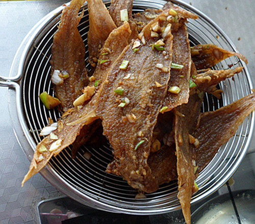 花样美食——糖醋酥小鳎目鱼的做法步骤：8