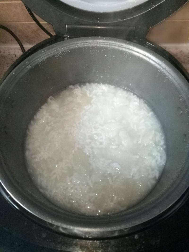 花样美食雪梨银耳粥的做法步骤：5