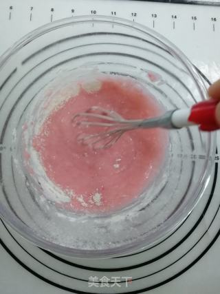 爆浆草莓海盐奶盖蛋糕的做法步骤：4