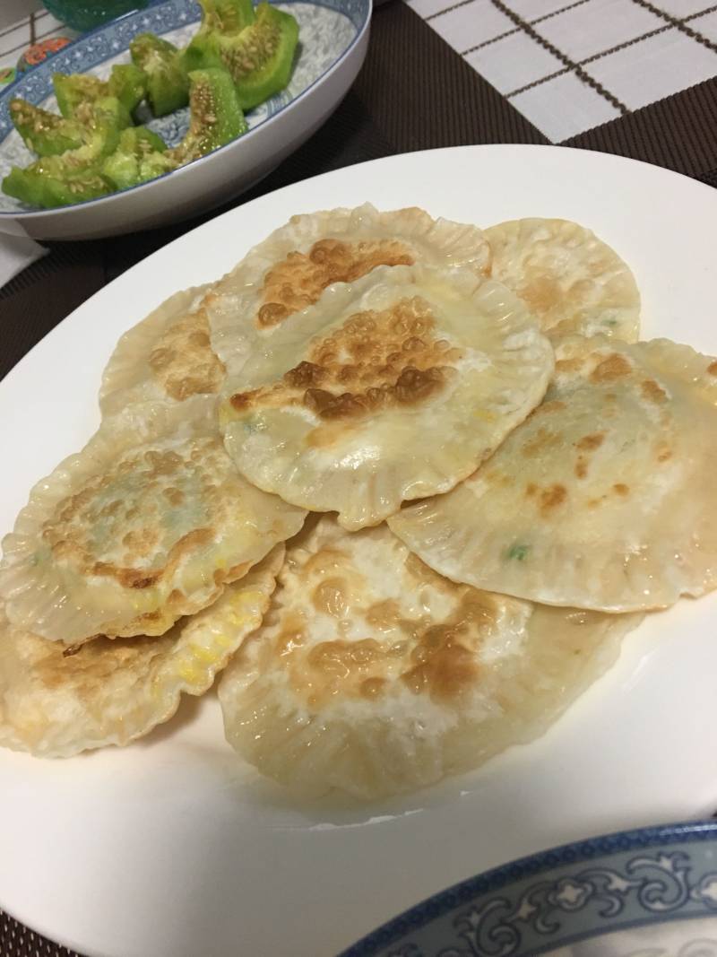 饺子皮版鸡蛋灌饼的做法步骤：6