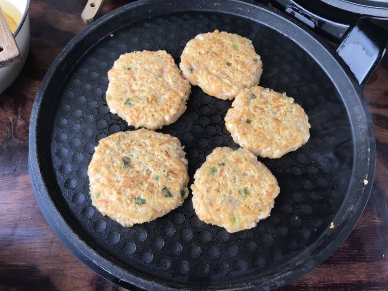 宝宝辅食～磷虾藕饼的做法步骤：12