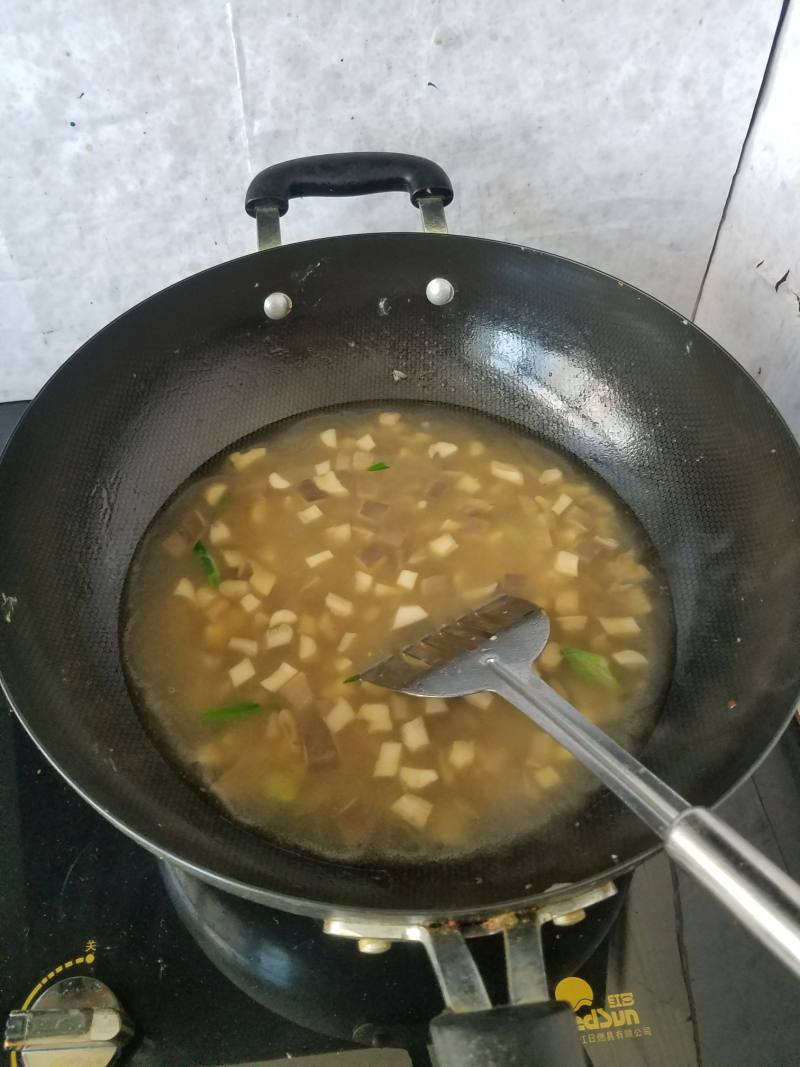 蘑菇烧杂粮麻食的做法步骤：9