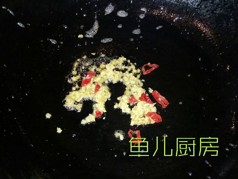 双笋戏虾球──“鱼儿厨房”私房菜的做法步骤：9