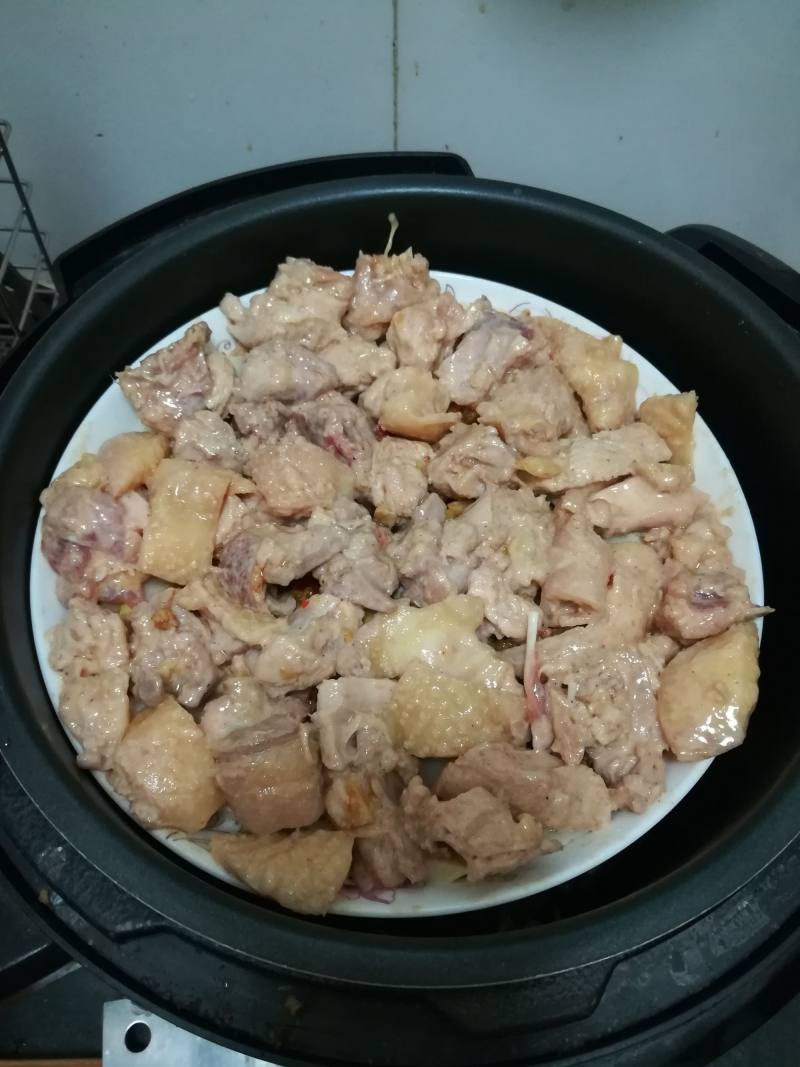 鲜笋蒸鸡肉的做法步骤：4