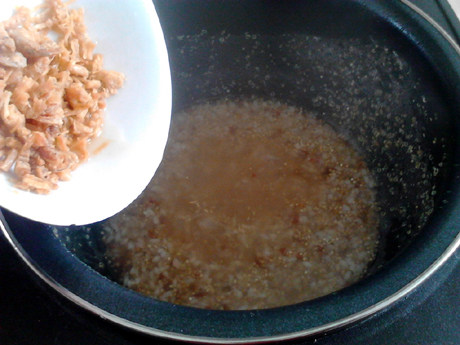 鸡蛋肉片藜麦饭的做法步骤：9