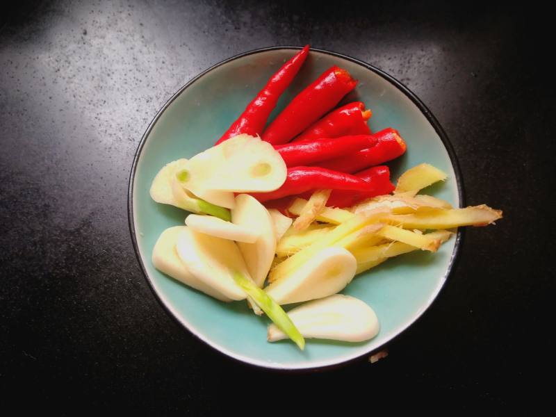 麻辣千页豆腐的做法步骤：1