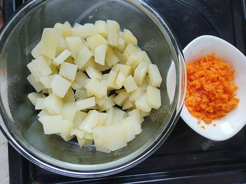 土豆鳕鱼饼的做法步骤：9