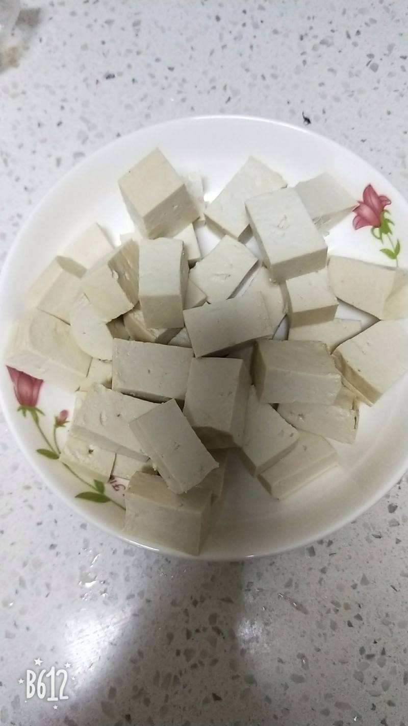 麻婆豆腐的做法步骤：1