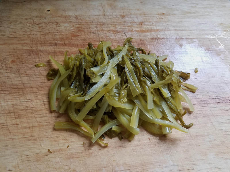 酸菜五花肉炒豆腐的做法步骤：4