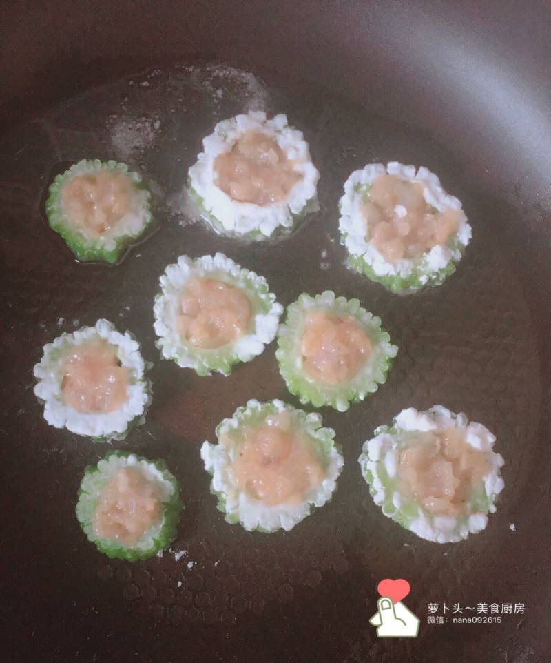 清热去火消暑食谱～苦瓜酿鲜虾的做法步骤：9