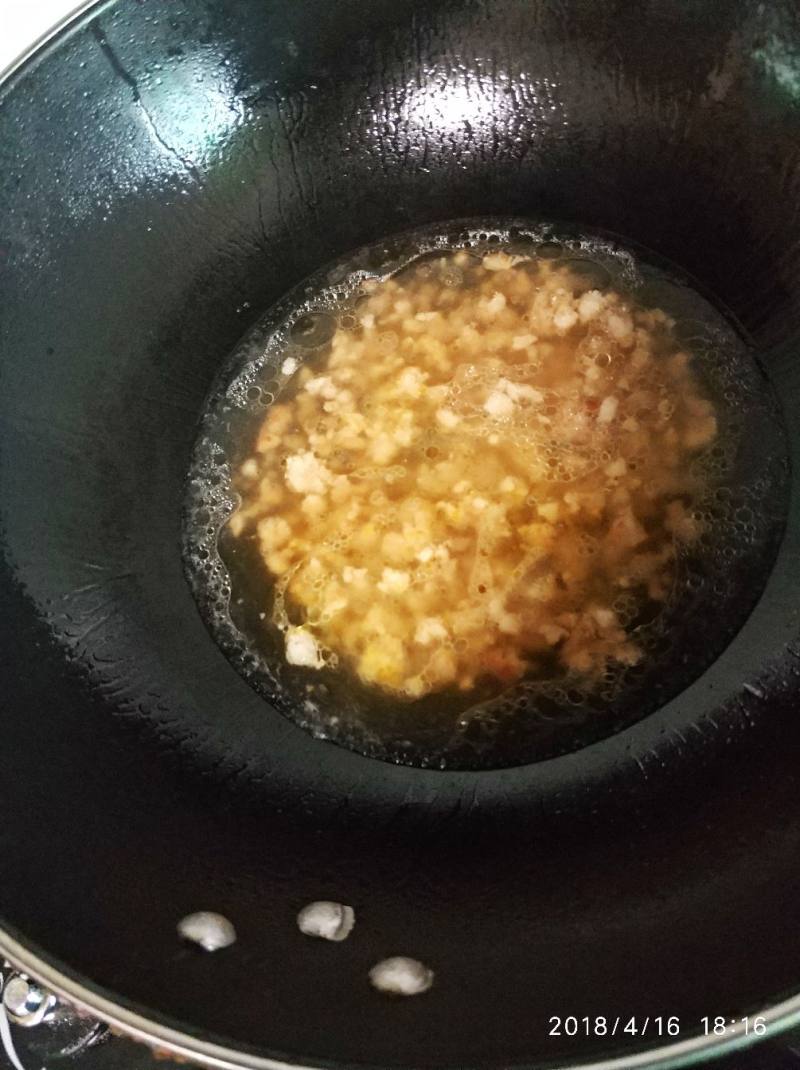 肉末虾仁煲豆腐的做法步骤：7