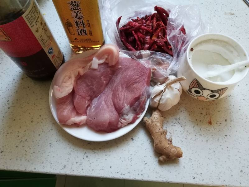 麻辣猪肉条的做法步骤：2