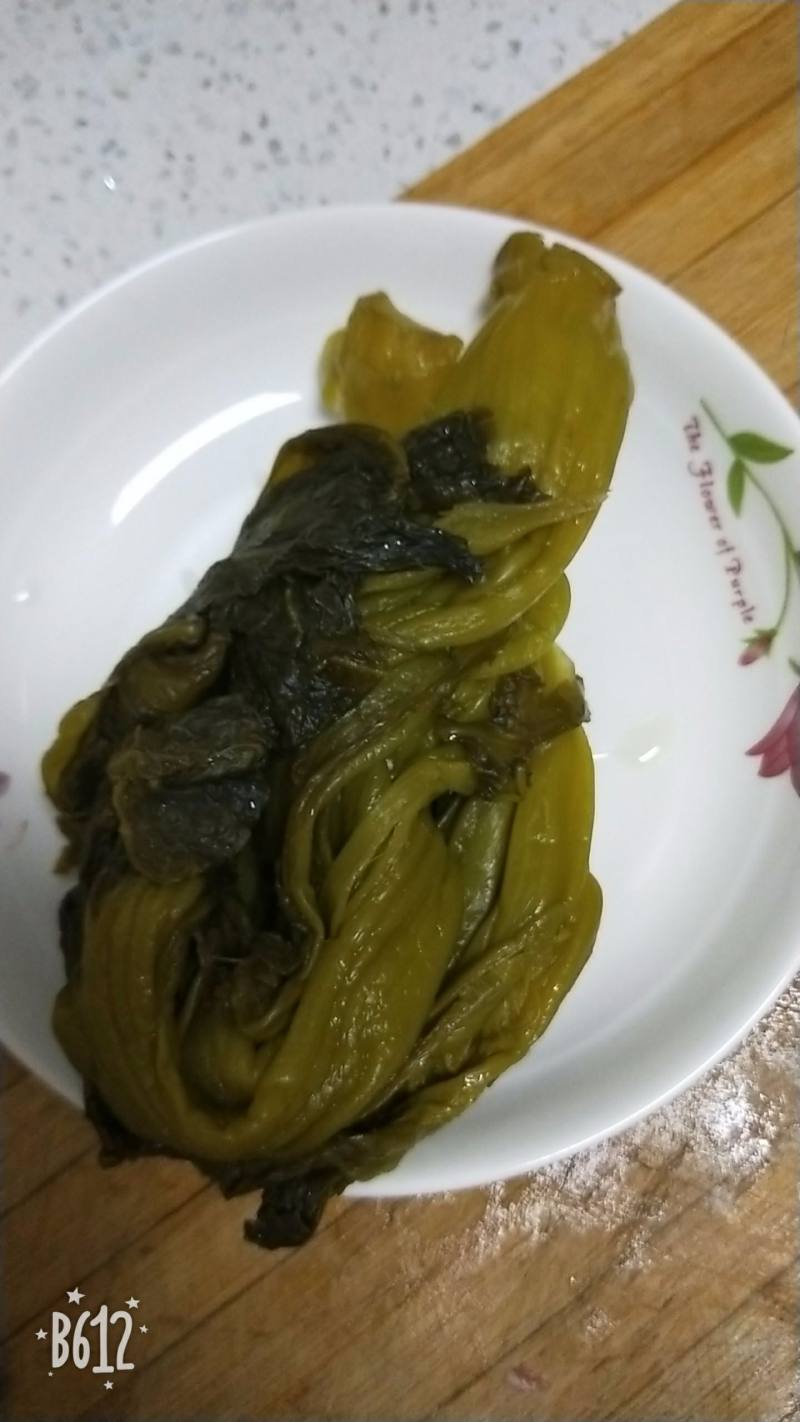 酸菜炒肉的做法步骤：4