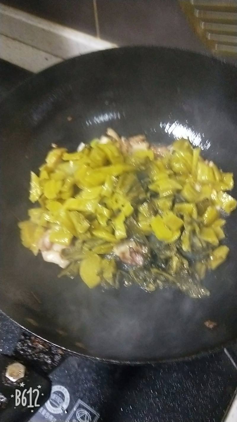 酸菜炒肉的做法步骤：5