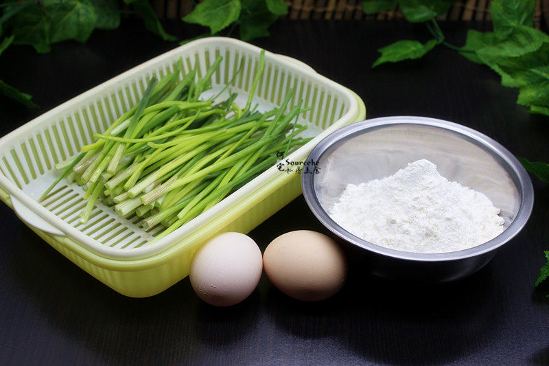 荞叶鸡蛋煎饼的做法步骤：1