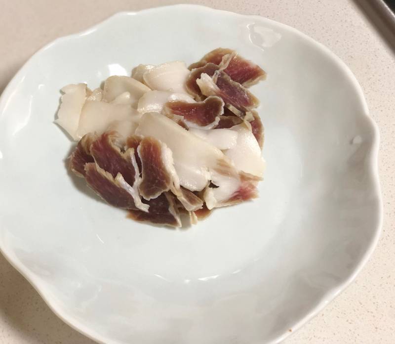 土豆炒腊肉的做法步骤：2