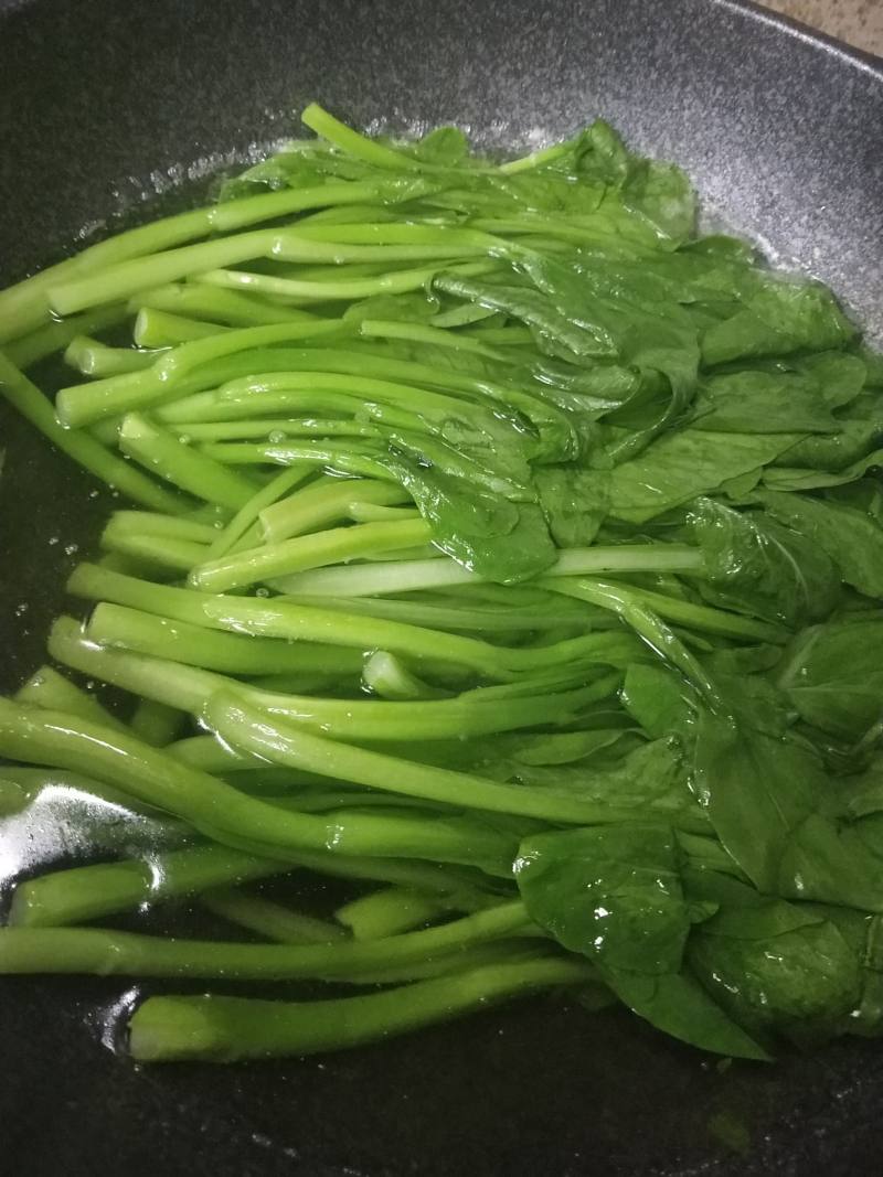 广式盐水菜心????的做法步骤：3