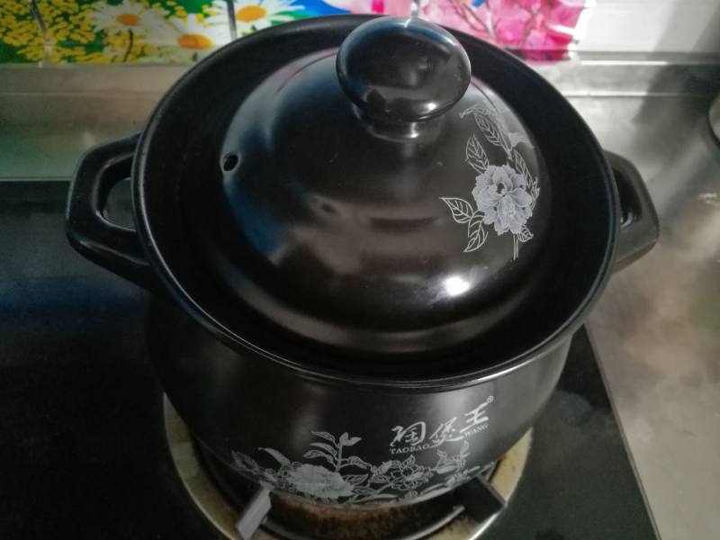 番茄口蘑猪骨汤的做法步骤：8