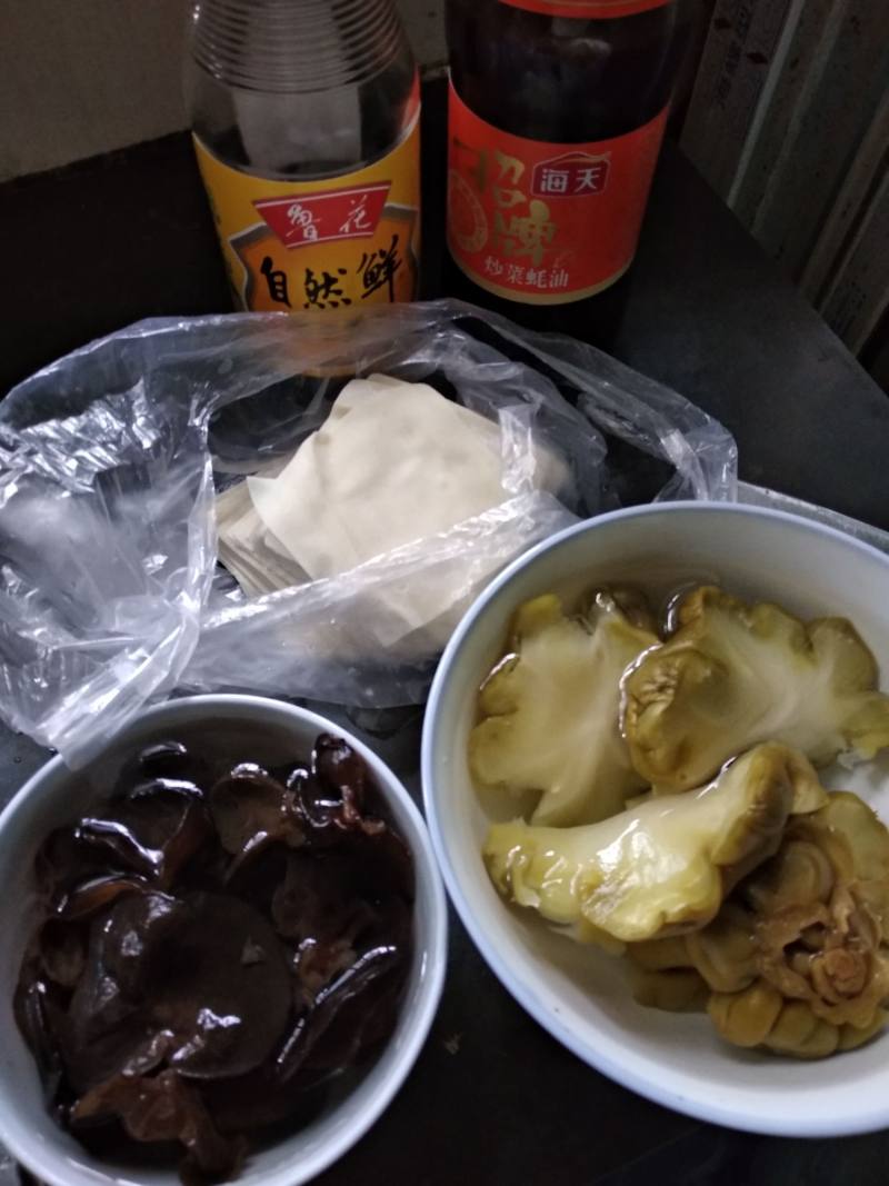 脆皮馄饨的做法步骤：1