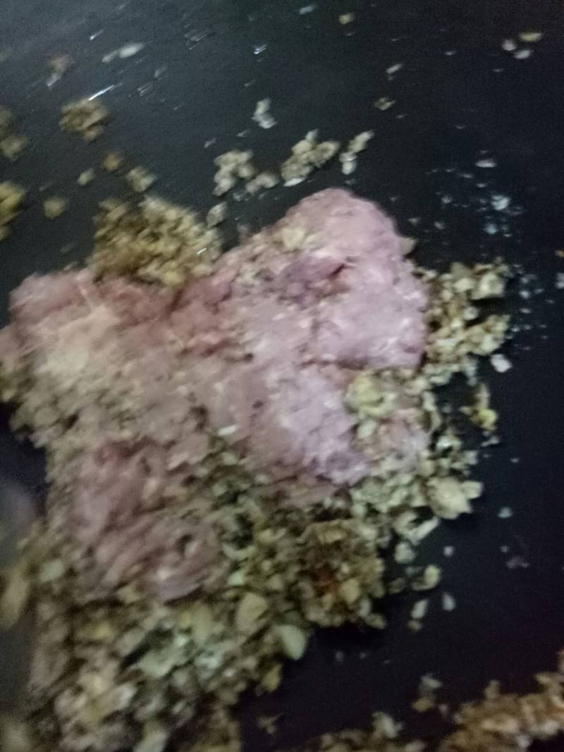 香菇炒肉末的做法步骤：4