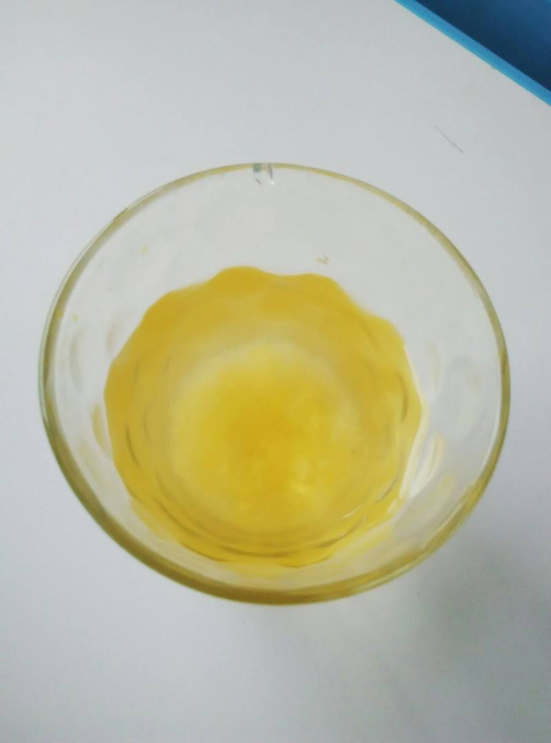 夏日饮品   酸酸甜甜菠萝水的做法步骤：4