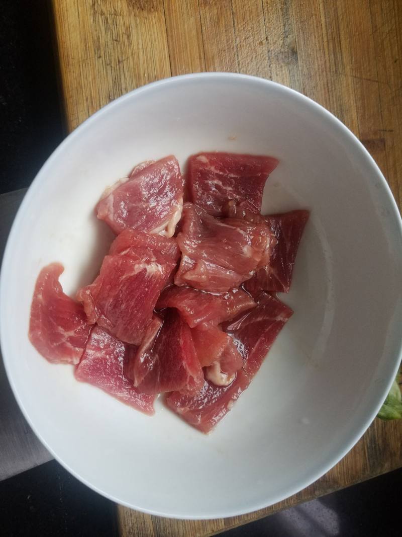 平菇油菜炒肉片的做法步骤：4