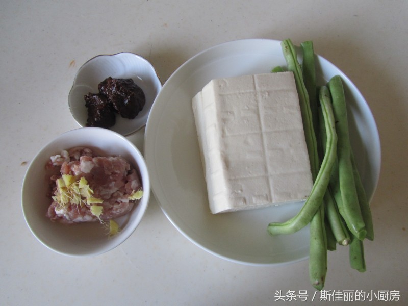 肉末酱烧豆腐的做法步骤：1