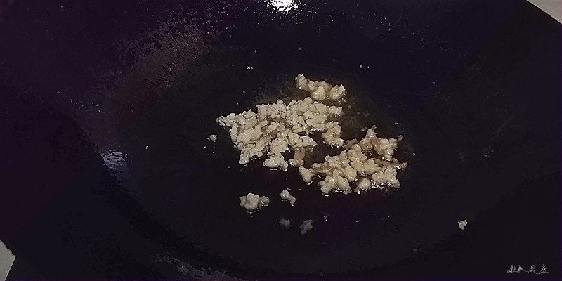 干煸荷兰豆的做法步骤：3