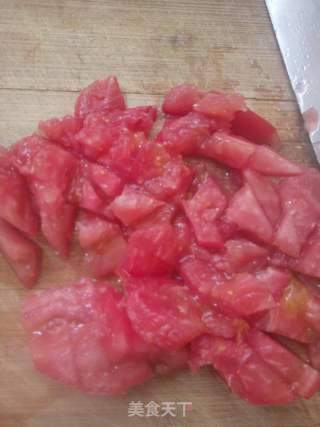 西红柿酱油煮饭的做法步骤：1