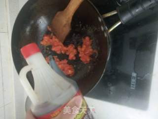 西红柿酱油煮饭的做法步骤：3