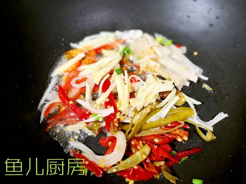 泡菜魔芋豆腐──“鱼儿厨房”私房菜的做法步骤：3